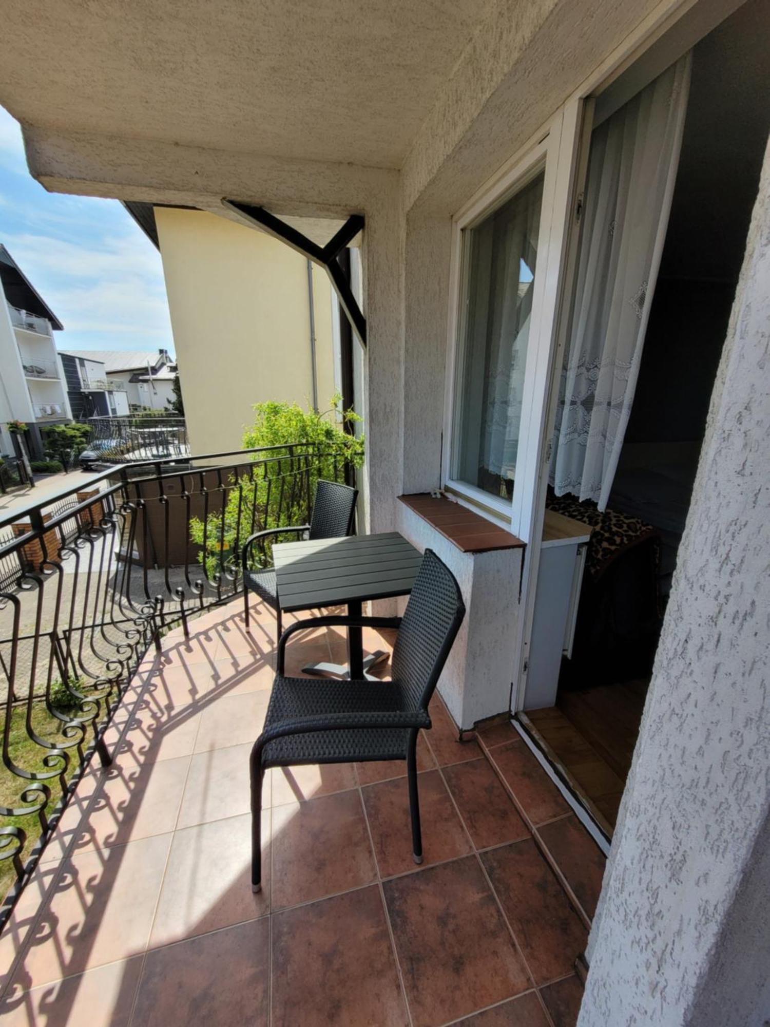 Renatka Przy Plazy Apartment Unieście Exterior foto